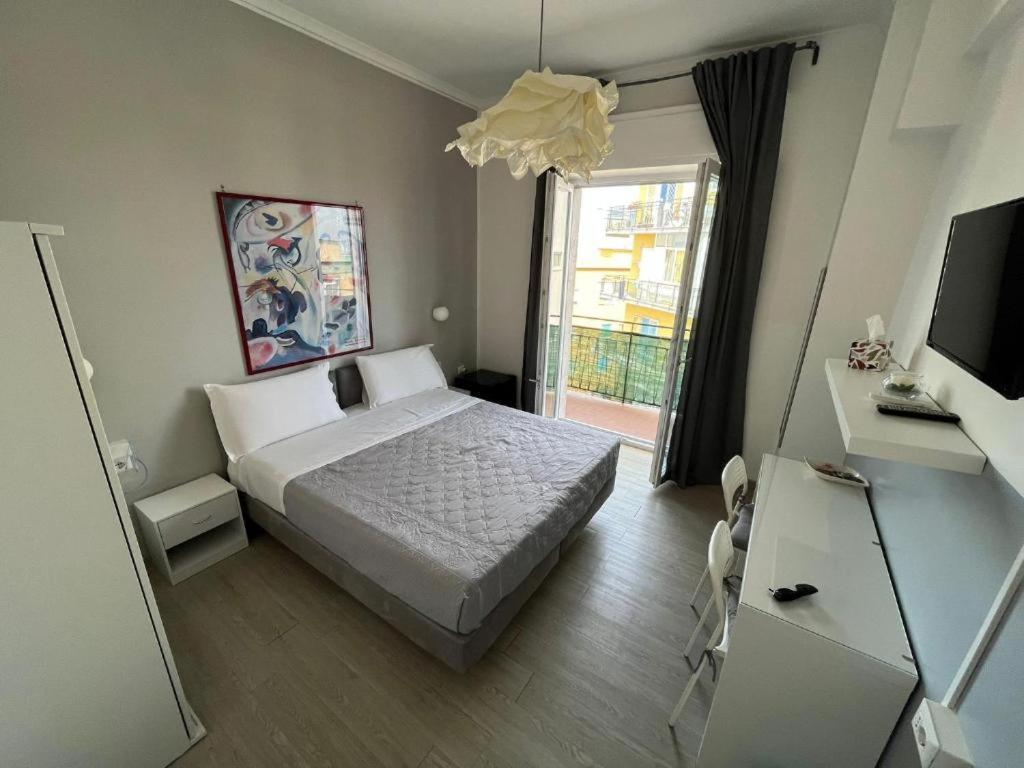 F.Rooms Napoli エクステリア 写真
